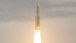 Relive launch of Europe's JUICE Jupiter mission in stunning photos | Space