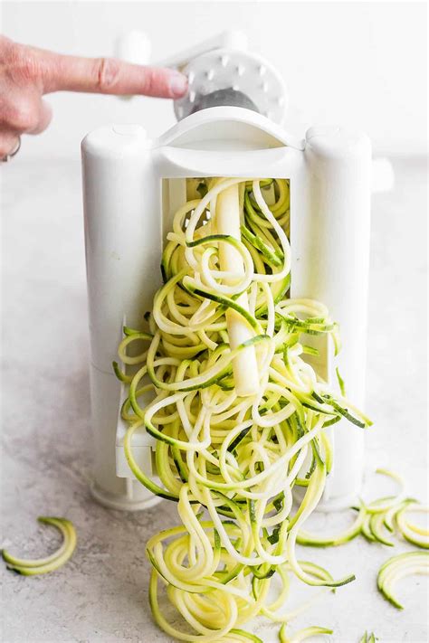 how to make zucchini noodles 3