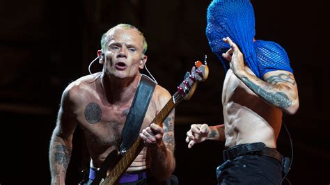 Red Hot Chili Peppers Bring The Funk Rock To 34 000 At Comerica Park