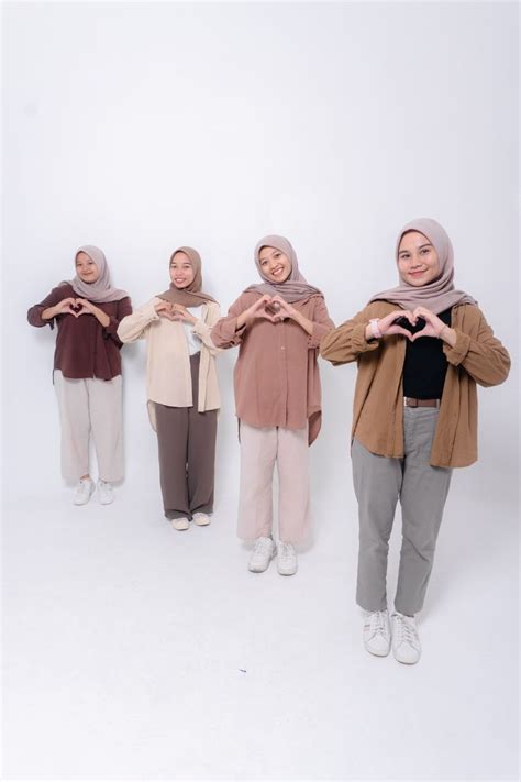 Foto Studio Bareng Bestie Pose Pemotretan Pemotretan Pose