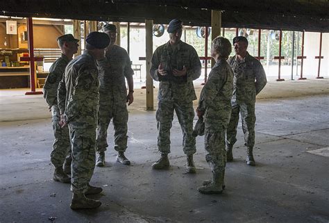 Afrc Commander Visits Charleston Reservists Th Airlift Wing