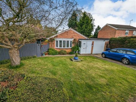 3 Bedroom Detached Bungalow For Sale In Broadlands Desborough