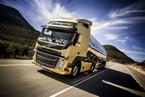 Novo Volvo FM o versátil modelo da Volvo Caminhões