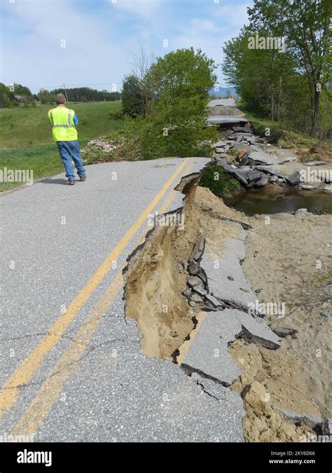 Preliminary Damage Assessment Teams Hi Res Stock Photography And Images