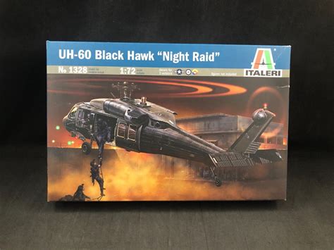 Italeri Uh Blackhawk Night Raid Helicopter Sc Plastic Model