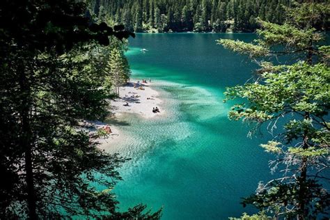 Nel Cuore Del Parco Naturale Adamello Brenta Protetto Dalle Imponenti