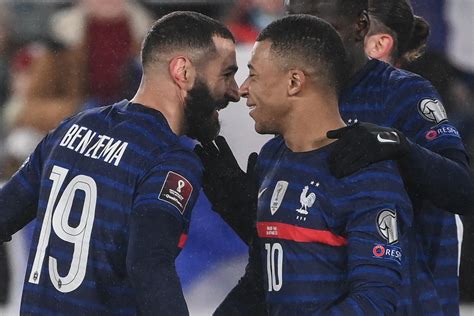 Équipe de France Benzema sait comment canaliser Mbappé estime Pirès