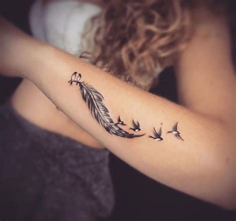 Stunning Feather Tattoo Ideas Fashionmoe T Towierungen Mama