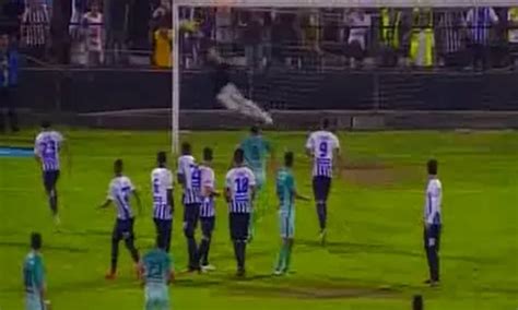 Alianza Lima Espectacular Atajada De Butr N Para Dejar Su Arco En Cero