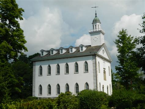 Kirtland Temple Photograph Gallery | ChurchofJesusChristTemples.org