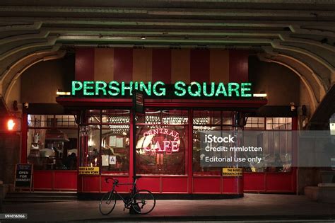 Pershing Square Restaurant Stock Photo - Download Image Now - Diner ...