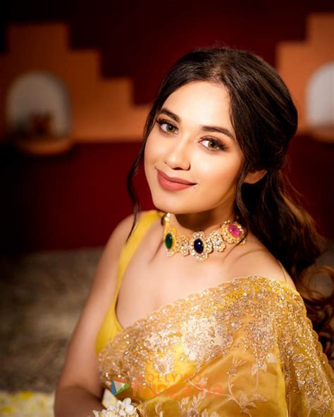 Jannat Zubair Rahmani Photos Images Hd Wallpapers Jannat Zubair Rahmani Hd Images Photos