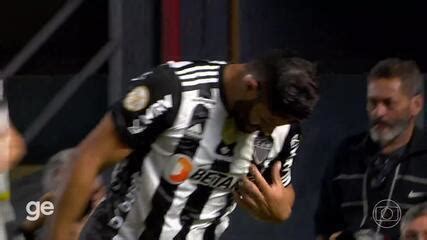 Atlético MG x Ceará Hulk desfalca o Galo por causa de lesão na