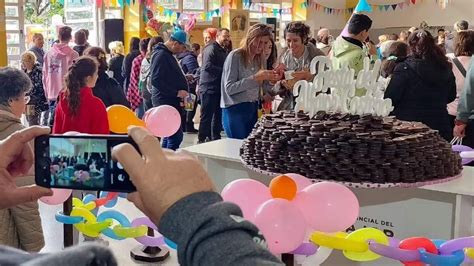 Con Productores Espect Culos Y Un Alfajor Gigante Se Viene La