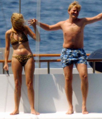 7 Hot Sexy Queen Maxima Bikini Pics
