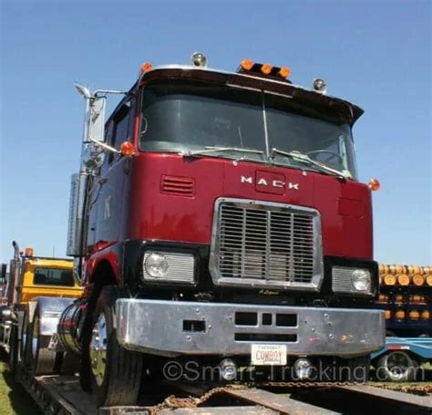 A Collection Of Old School Mack Truck Pictures You Shouldnt Miss