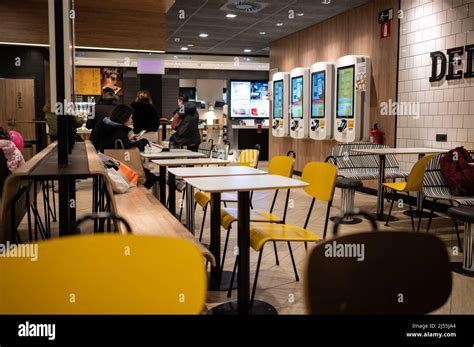 Mcdonalds Restaurant Design