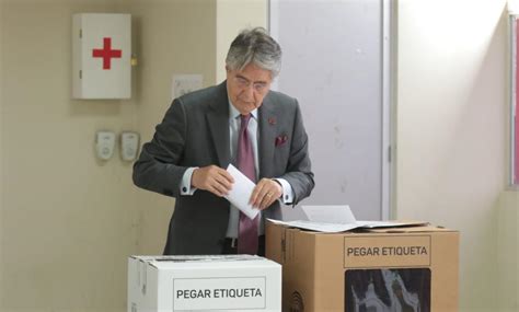 Elecciones en Ecuador Guillermo Lasso ejerció su derecho al votó en