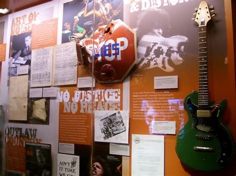 The GRAMMY Museum, Los Angeles | Eyeflare.com