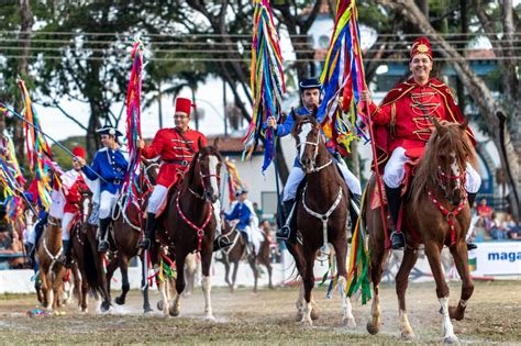 Jornal Da Franca História Das Cavalhadas De Franca Tradição De 200