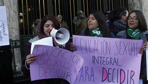 La Educación Sexual Integral Como Una Herramienta Que Contribuye A