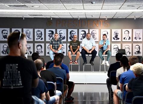 Espanyol La CURVA Celebra Su 20 Aniversario Con Un Acto En El Estadio