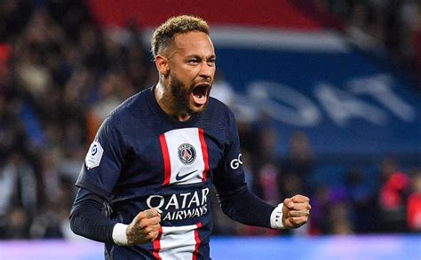 Foot Psg Neymar Est Redevenu Dieu Au Psg Et Au Brésil Foot 01