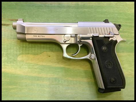 Pistola Taurus Pt92 Afs Cal9x19 Inox Como Nova Soldiers