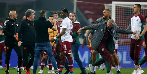 Video El Enojo De Coudet Con El T Cnico De Fluminense Al Quedar Afuera