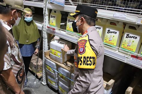 Kapolres Samarinda Pastikan Tindak Oknum Yang Timbun Minyak Goreng