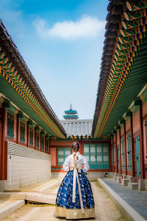 Traditional clothing of East Asia that speaks history | Herald English