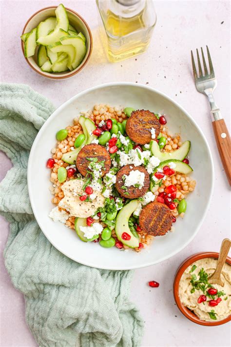 Falafelbowl Met Parelcouscous En Harissa Easy Culi