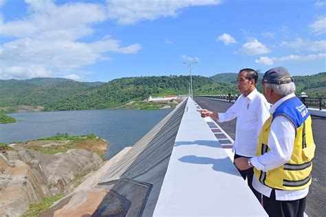 Presiden Jokowi Resmikan Bendungan Pamukkulu Berkapasitas Juta Meter