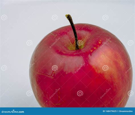 Red Ripe Apple on an Isolated Background Stock Image - Image of food, green: 168479625