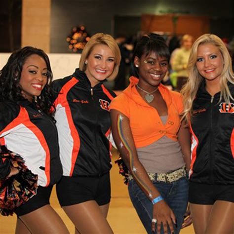 Hot Cheerleaders App On Amazon Appstore