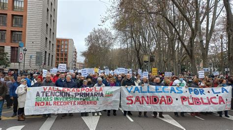 La Marea Blanca Re Ne A Unos Manifestantes Que Vuelven A Salir