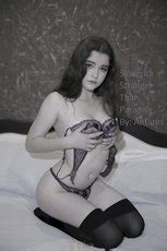 Smoking Hot Chicks Showing Their Irresistible Naked Figures Photos