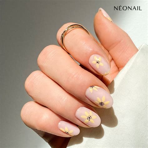 Nude Sunflower NeoNail
