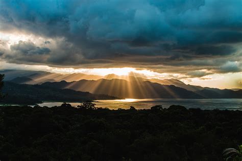 图片素材 景观 滨 性质 海洋 地平线 山 云 天空 日出 日落 阳光 早上 爬坡道 波 黎明 大气层