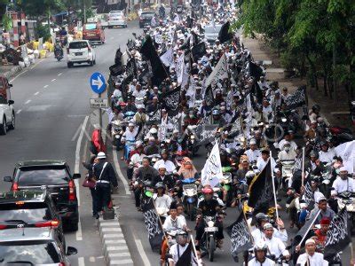 Aksi Protes Pembakaran Bendera Berkalimat Tauhid Antara Foto