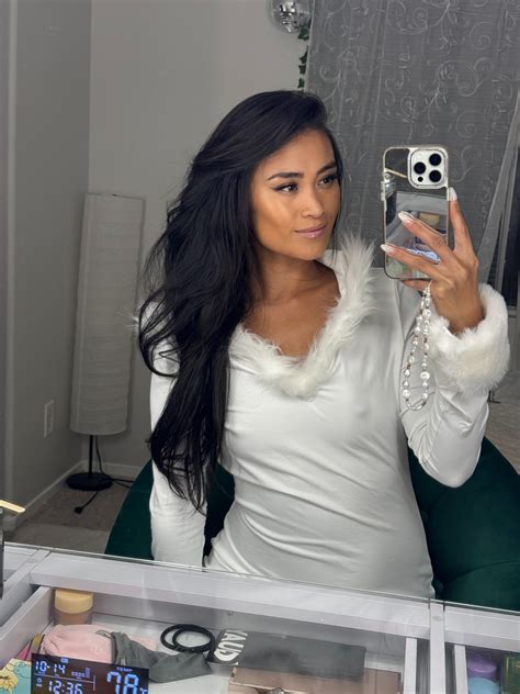 Sunshine ☀️ | too glam to give a damn 🌟 #asiangirls | Instagram