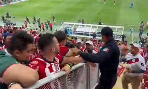 Comisión Disciplinaria Sanciona A Chivas Y Su Barra