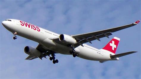 Swiss Airbus A330 300 Landing At New York S John F Kennedy Int L