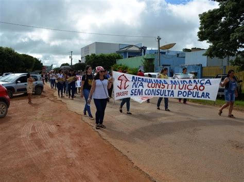 G1 Servidores de várias categorias paralisam atividades em Rondônia