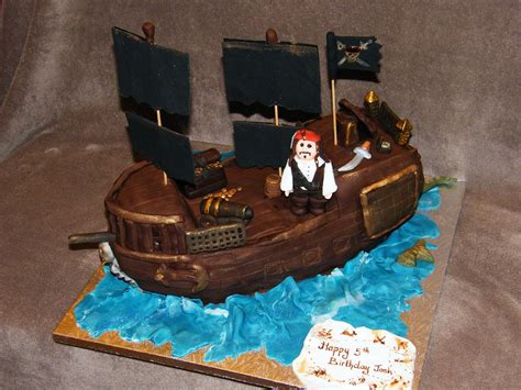 Pirates Of The Caribbean Cake Jack Sparrow And Black Pearl Flickr