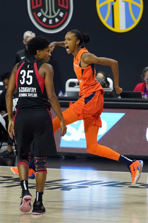 Connecticut Loses Alyssa Thomas Then Game 2 Of Wnba Semifinals Against Las Vegas