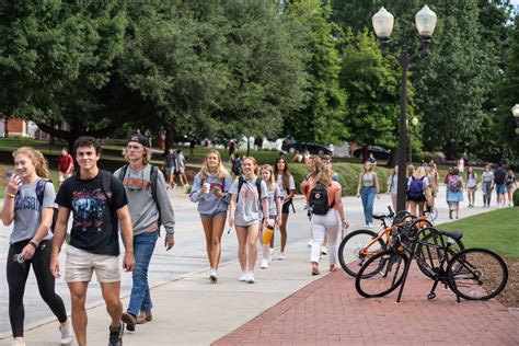 New students arrive at Clemson University | Clemson News