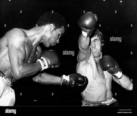 Boxers Chris Finnegan And John Conteh Fight In Match Stock Photo Alamy