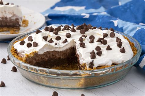 Easy Chocolate Pudding Pie