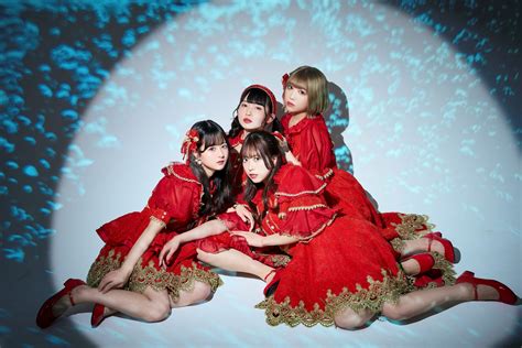 4人組アイドルグループcom、 「comme Moi」に改名を発表！：comme Moi アイドルメディア「セカイべ」 推しをもっと身近に